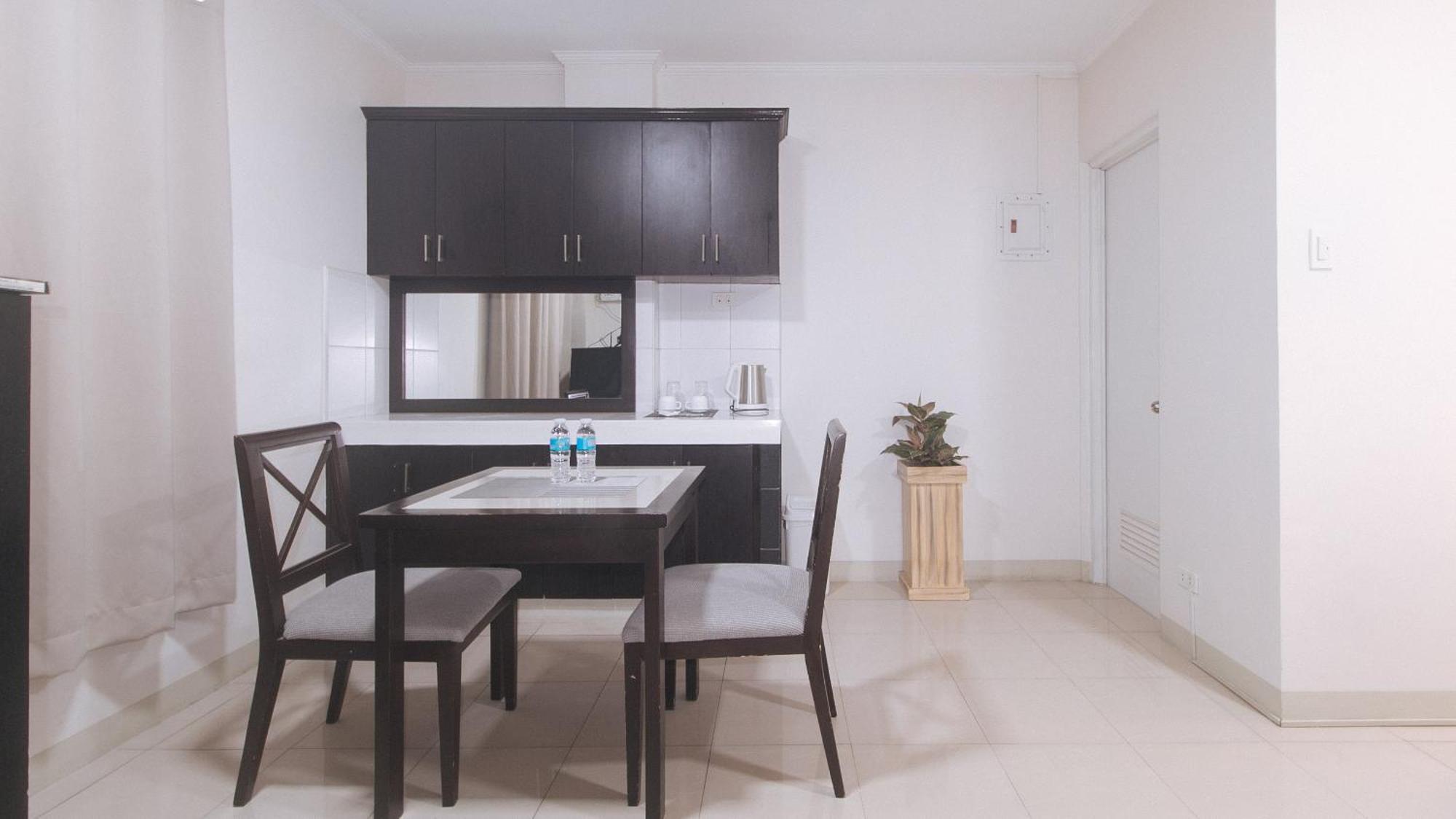 Urbanview At Evangelista Street Makati Μακάτι Εξωτερικό φωτογραφία