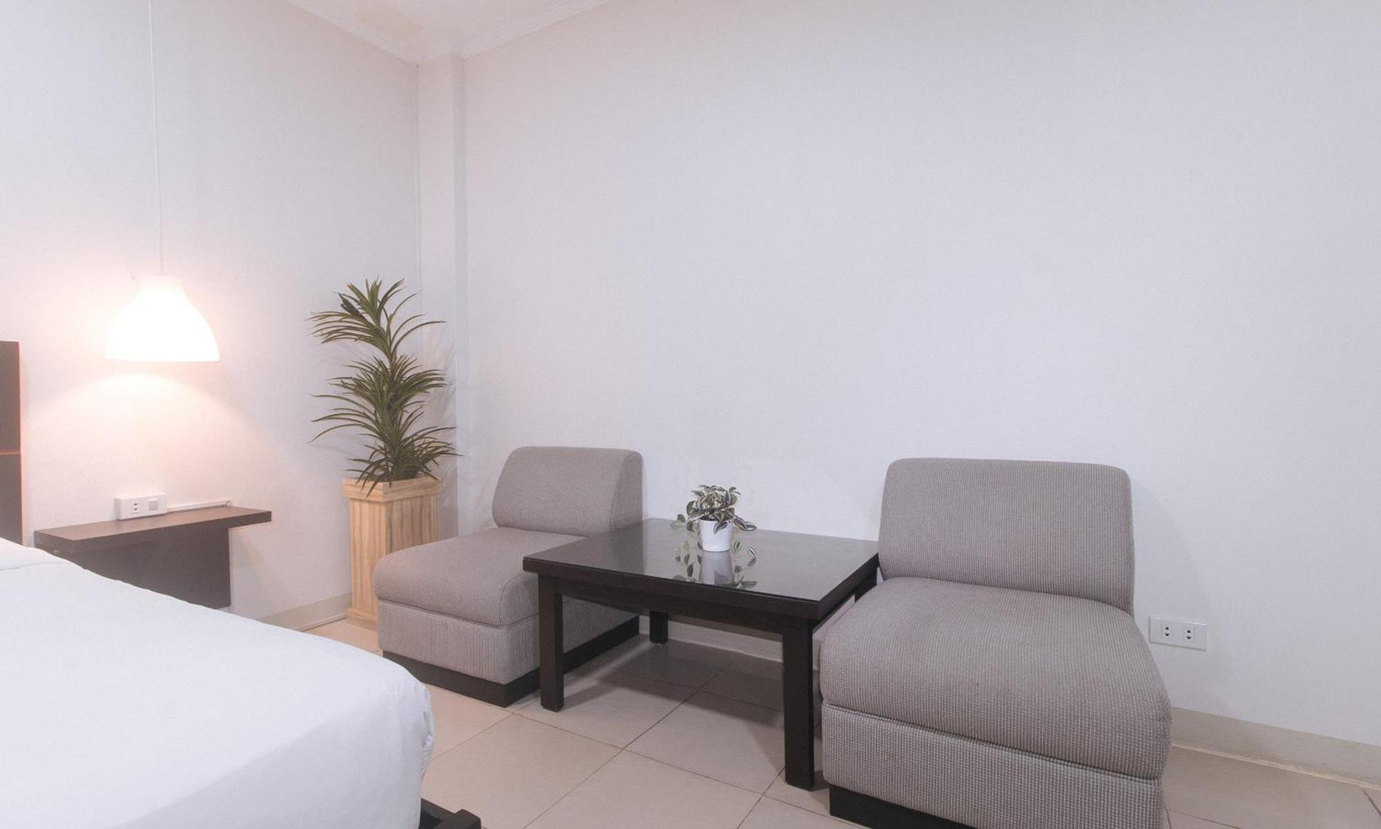 Urbanview At Evangelista Street Makati Μακάτι Εξωτερικό φωτογραφία