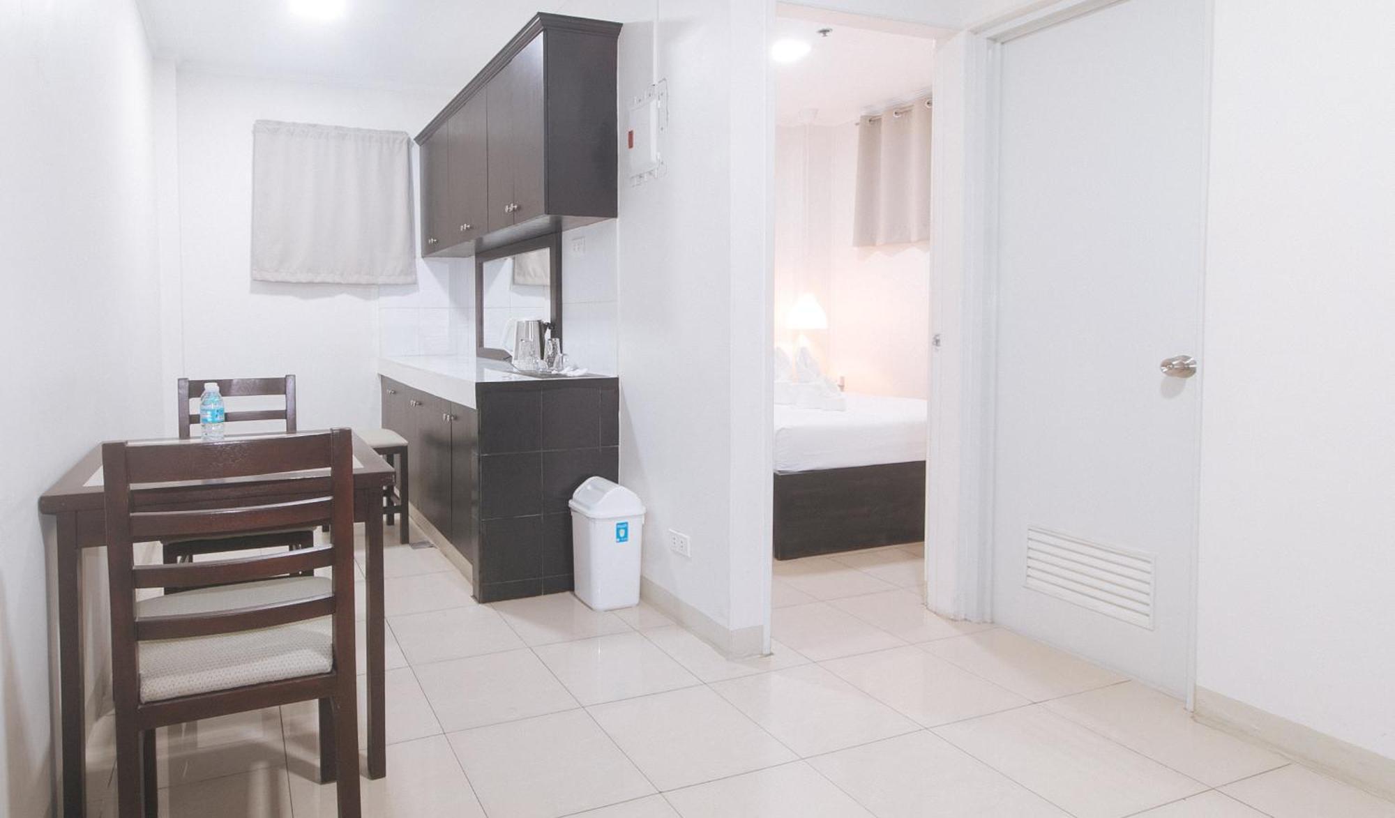 Urbanview At Evangelista Street Makati Μακάτι Εξωτερικό φωτογραφία