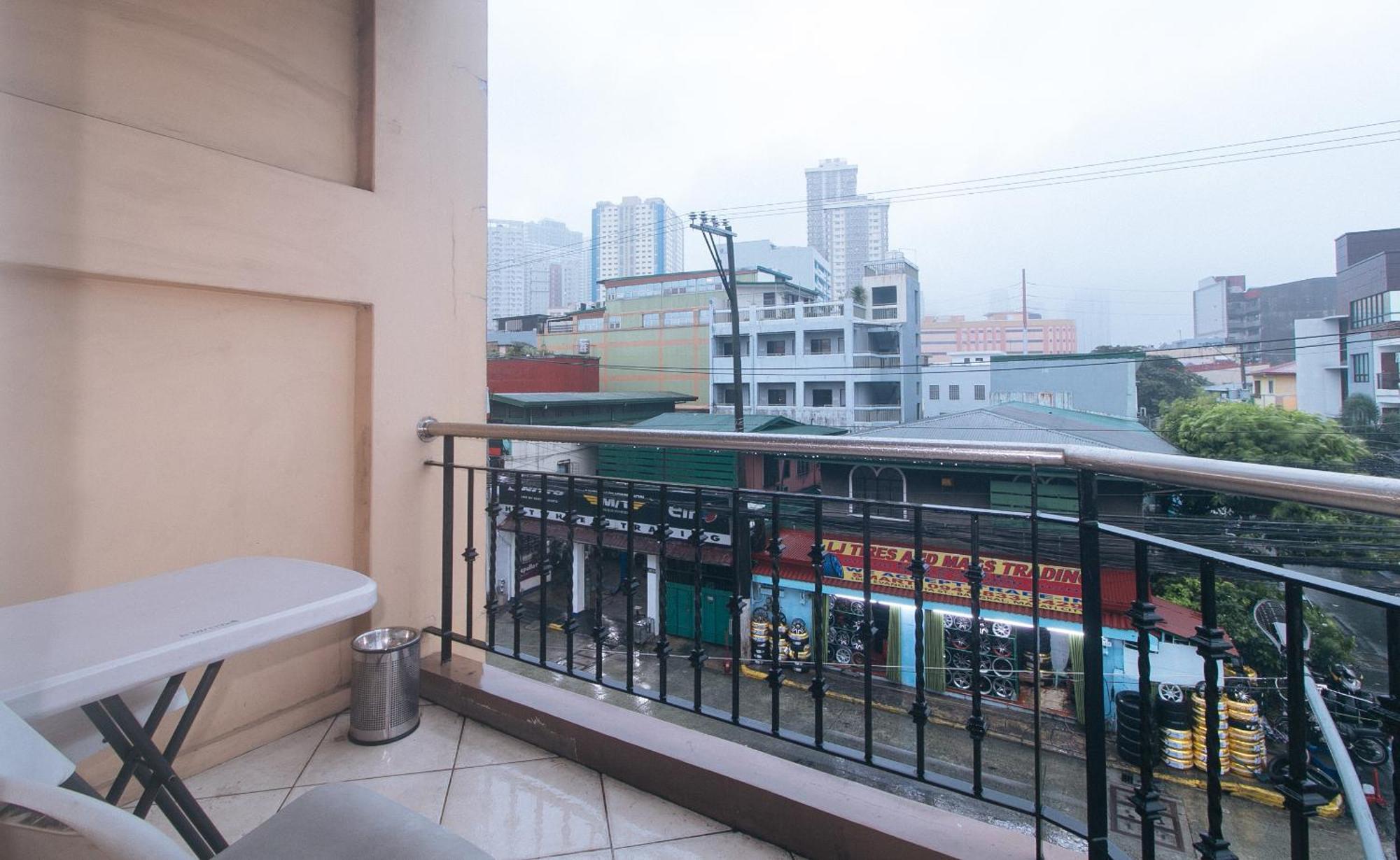 Urbanview At Evangelista Street Makati Μακάτι Εξωτερικό φωτογραφία